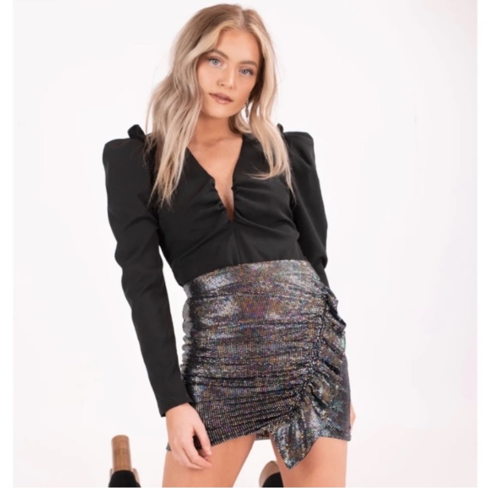 Astr The Label Amora Long Sleeve Body Suit M Plunge Puff Ruffle Sleeve